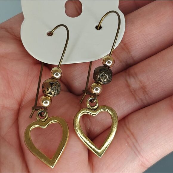 Vintage Gold Heart Earrings - Picture 1 of 2